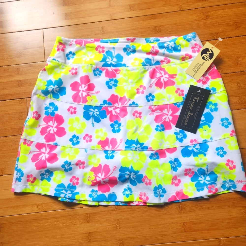 New Never Worn, Tags Taylor Jordan Golf Skorts